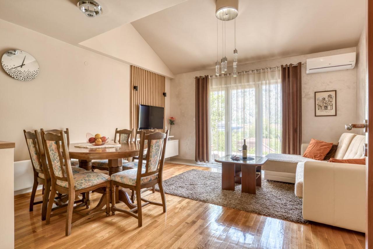 Apartment Milas Kotor